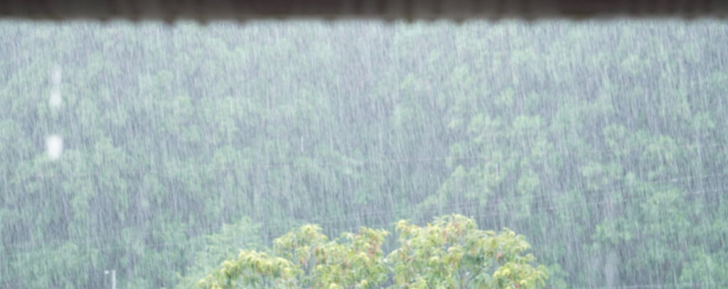 テント　天幕　たるみ　雨天　故障　原因　天幕　装着